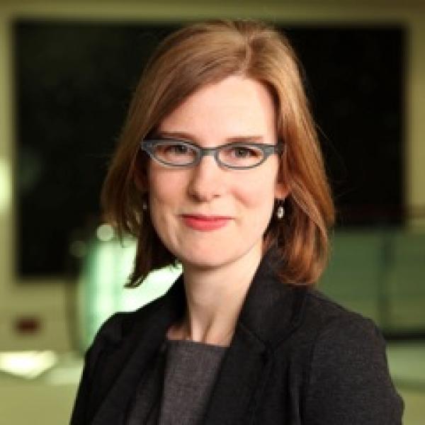 Headshot of Jennifer VanderBurgh